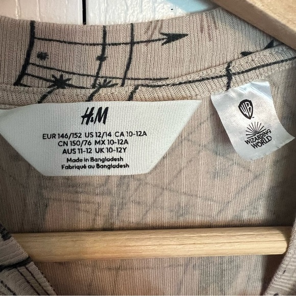 H&M Hogwarts Themed Long Sleeve Cropped Top Girls 12-14 - Picture 7 of 7